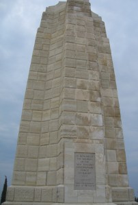 Memorial at Chunuk Bair to the New Zealand forces. The inscription reads 'In honour of the soldiers of the New Zealand Expeditionary Force 8th August 1915. "To the uttermost ends of the earth".' (Image courtesy R O'Neale)
